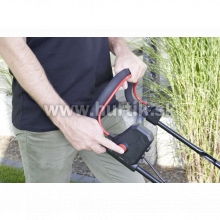 Aku kosačka 38.2 Li Easy, 2 in ONE, bez pohonu / BOSCH FLEX [18V, 2x aku 4,0Ah, dvojnabíjačka, krabica]