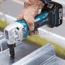 Aku prestrihovač DJN161Z / LXT [18V, bez aku, nabíjačky, krabica]