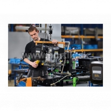 _Traktor trávny STARJET Exclusive UJ 102-23 P6_2WD + UZÁVIERKA + ZDVIH KOŠA, záber 102cm, B&S profesional VANGUARD / 23HP - 2 valec