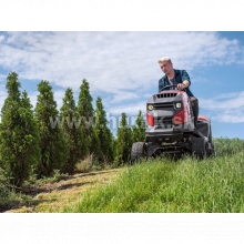 _Traktor trávny CHALLENGE MJ 102-22 + UZÁVIERKA, záber 102cm, Briggs&Stratton Intek 7220 / 22HP - 2 valec