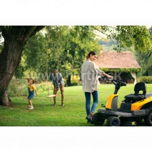 Aku Traktor trávny Swift 372e, záber 72cm, Lithium-ion batéria 48V, 40 Ah - do 2000m2