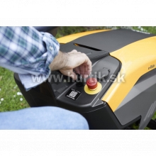 Aku Traktor trávny C 584e (Estate 84 V2 electric), záber 84cm, Lithium-ion batéria 48V, 40 Ah - do 4000m2