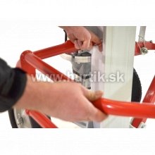 Štiepačka dreva VARI 11t na 400V / 11 ton, max. dĺžka polena 1.040mm, max. priemer kmeňa 300mm