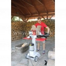 Štiepačka dreva VARI 8t na 400V + KLINY / 8 ton, max. dĺžka polena 550mm, max. priemer kmeňa 300mm