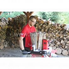 Štiepačka dreva VARI 8t na 400V + KLINY / 8 ton, max. dĺžka polena 550mm, max. priemer kmeňa 300mm